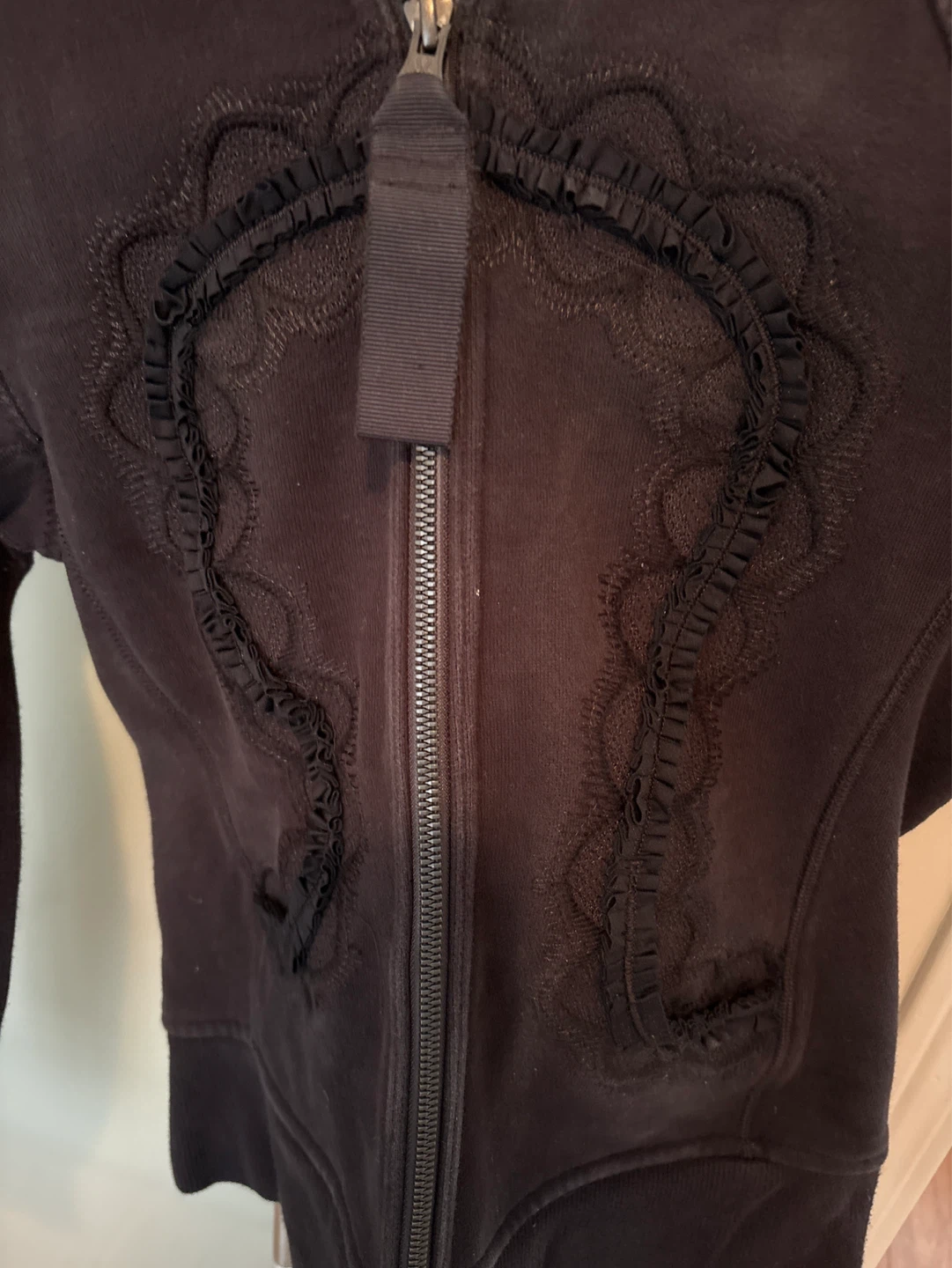 Black Lululemon Hoodie - photo 4