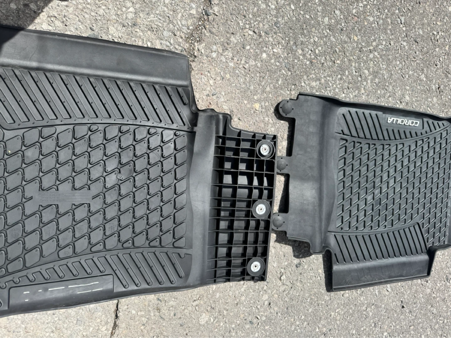 Set of 2 Rubber Floor Mats for Toyota Corolla