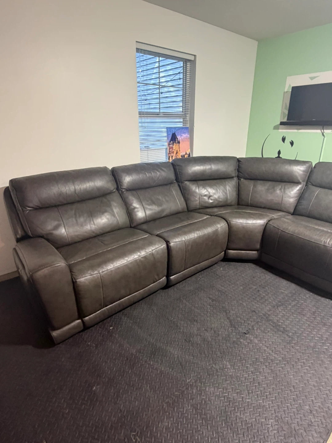Leather Reclining Sectional Sofa ( Delivery Available
