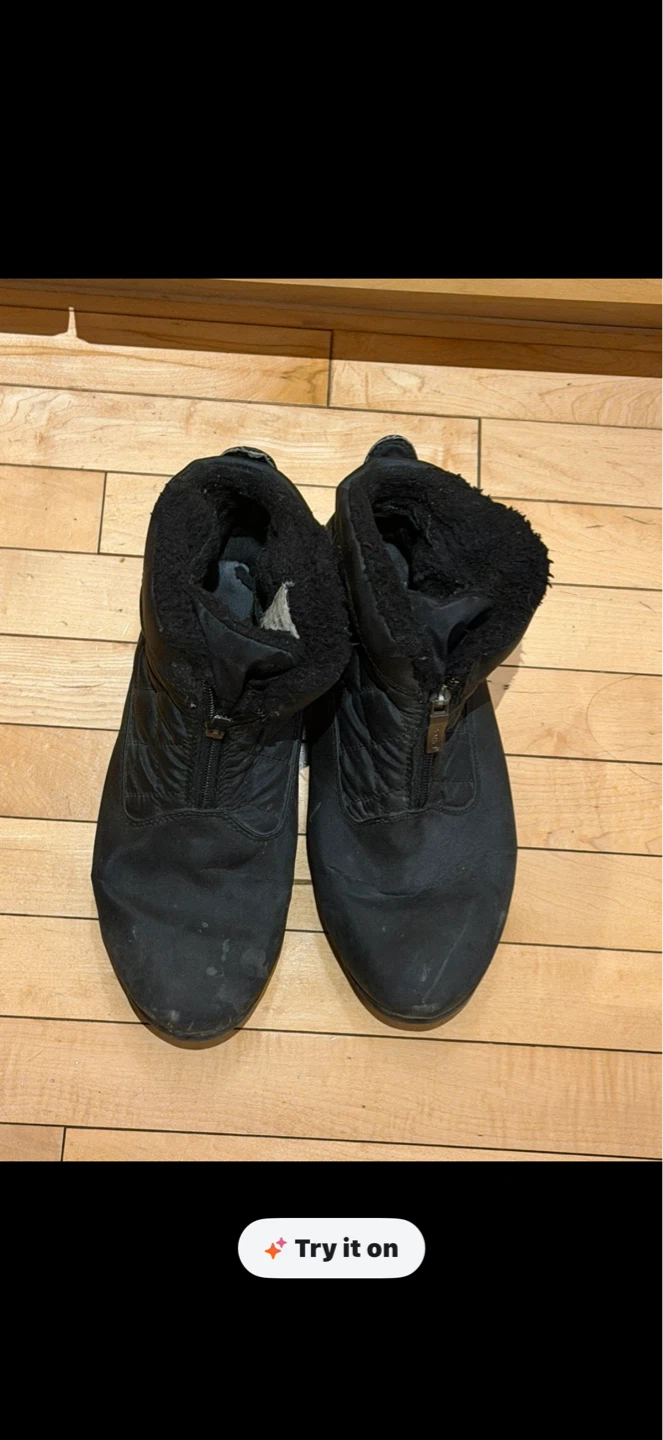 Black Winter Boots with Zipper