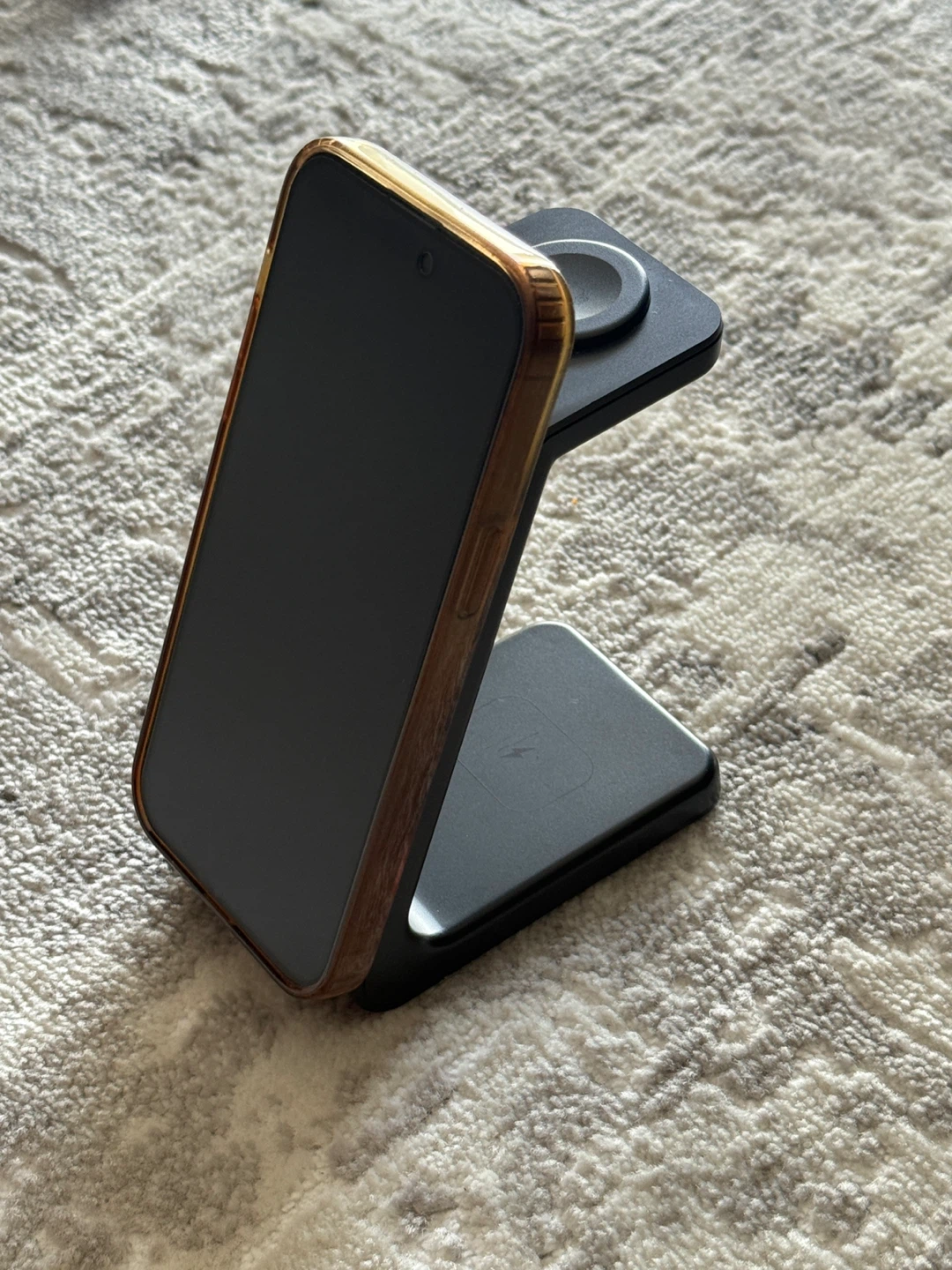 3-in-1 Magnetic Wireless Charging Stand - photo 4