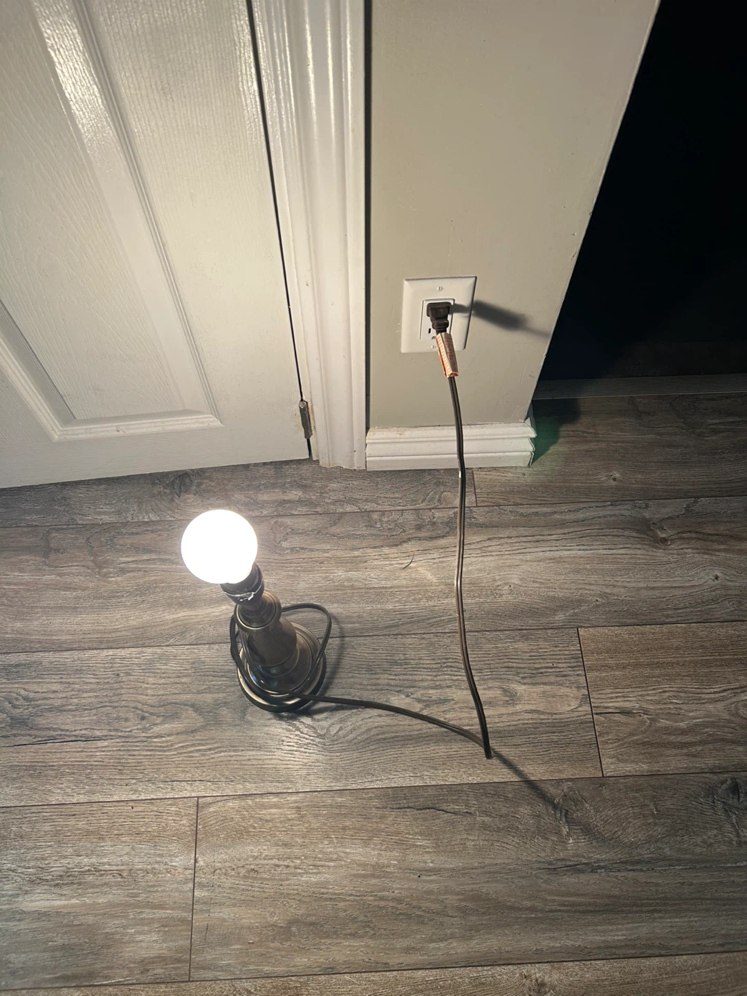 Vintage Style Desk Lamp with LED Bulb