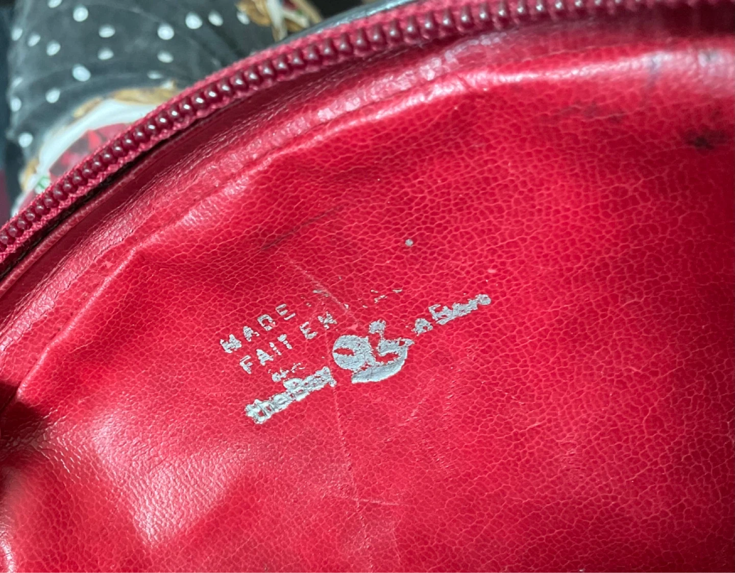 Vintage The Bay Red Leather Oval Crossbody Bag 1970’s - photo 4