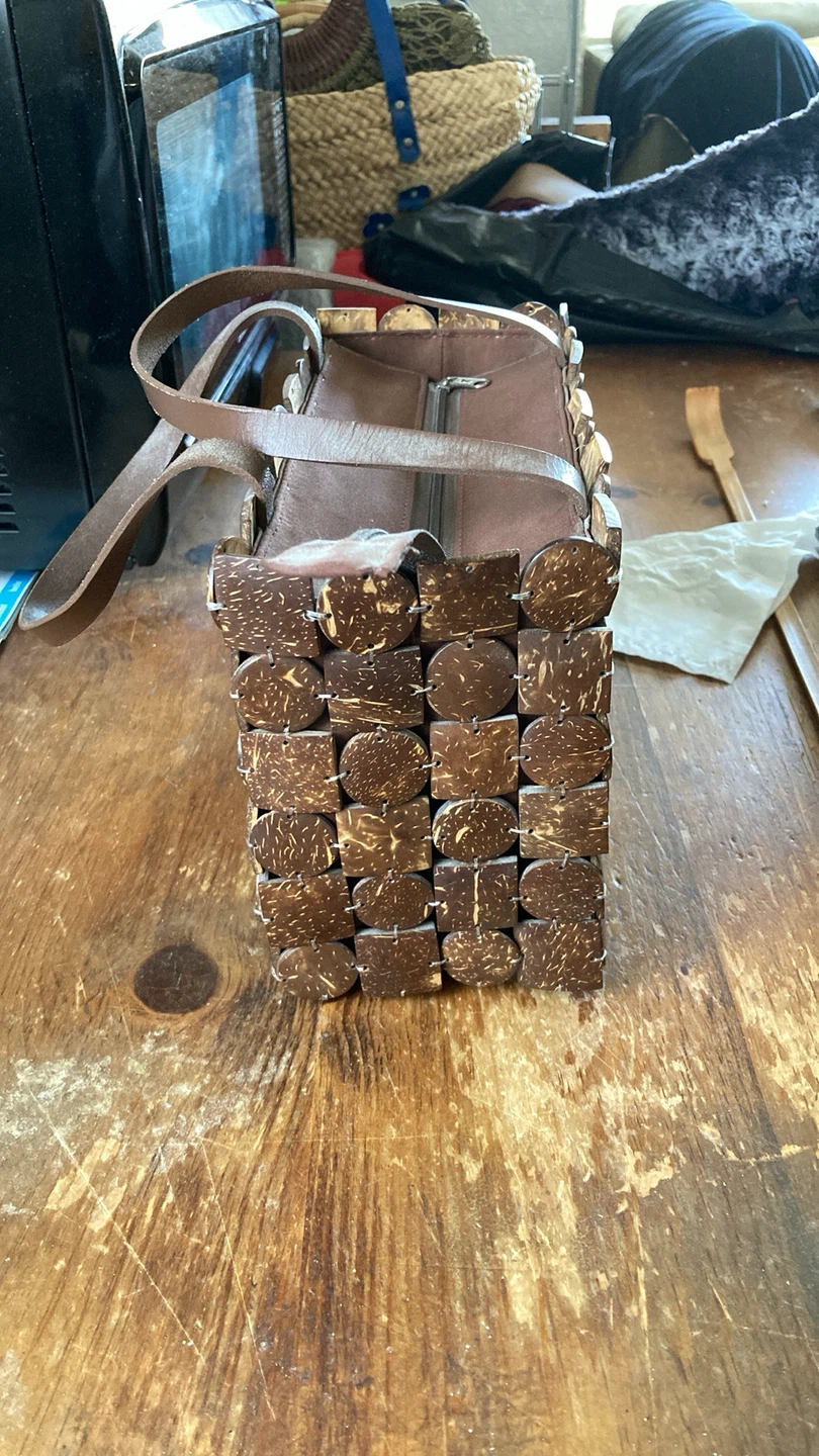 Unique Coconut Shell & Leather Handbag - photo 2