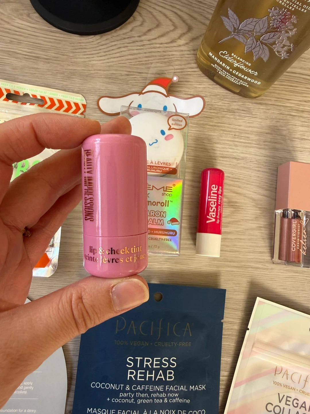 Bundle of all new beauty items (except for two) - photo 3