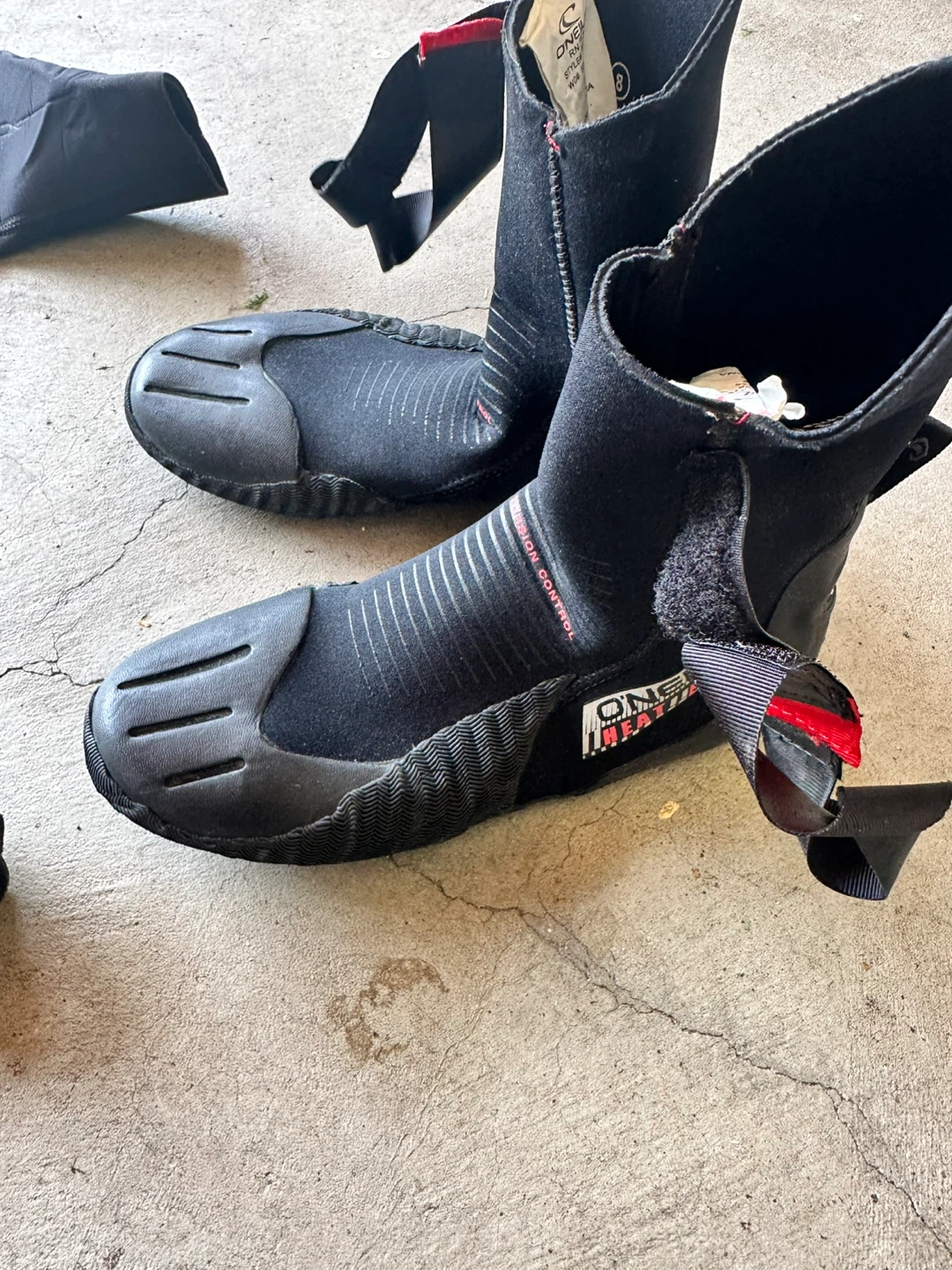O'Neill Neoprene Water Boots - Size 8 - photo 2