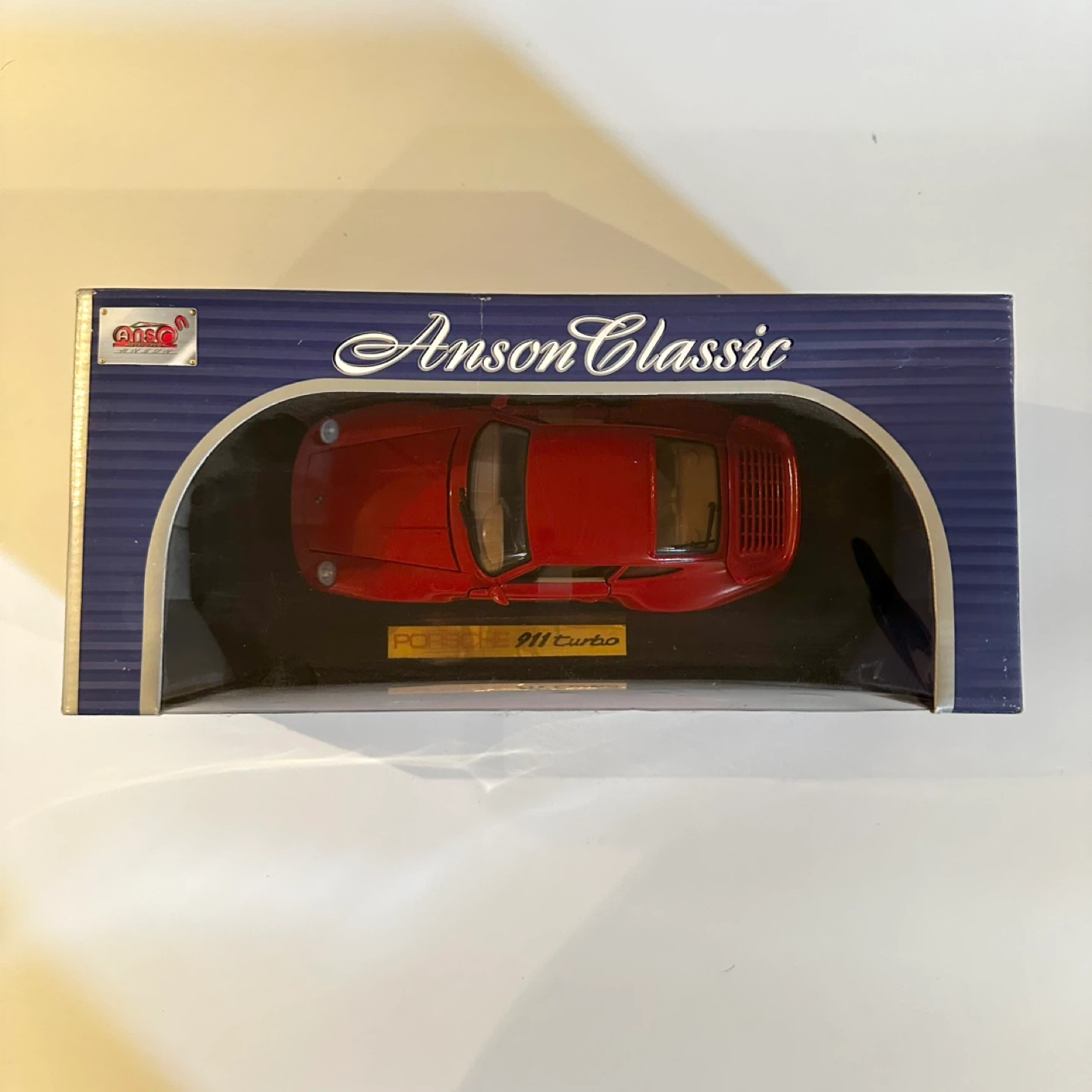 Anson Classic Red Porsche 911 Turbo 1:18 Scale Model Car