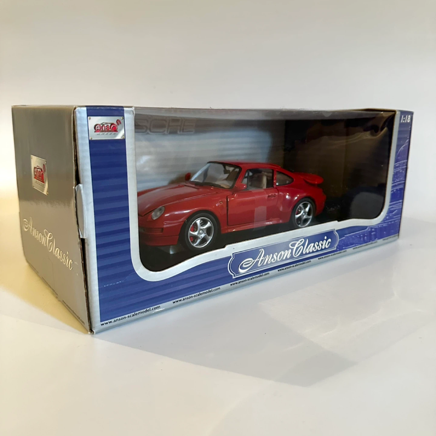 Anson Classic Red Porsche 911 Turbo 1:18 Scale Model Car - photo 3