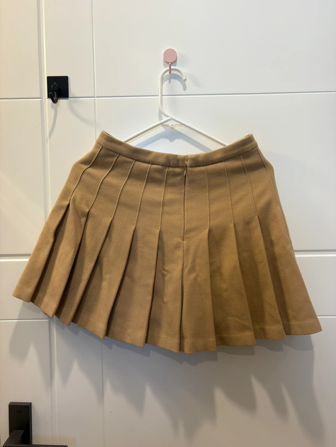 Aritzia Tan Pleated Tennis Skirt - photo 2