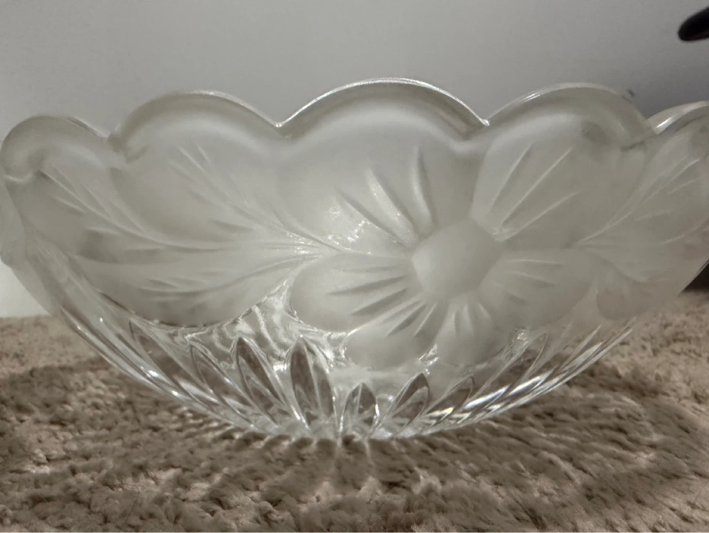 Frosted Glass Serving Bowl with Floral Design - photo 2