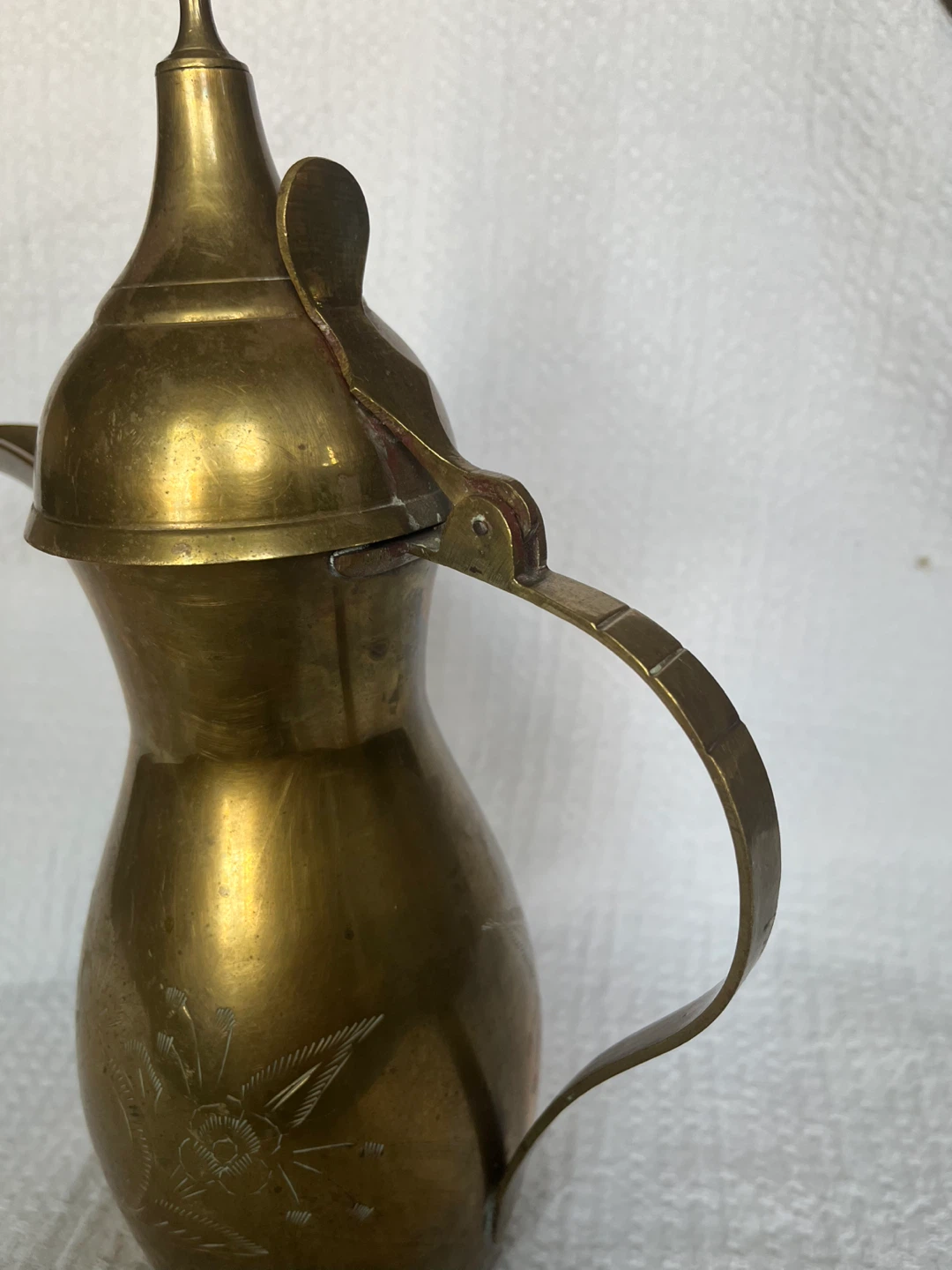 Brass Arabic Coffee Pot Dallah with Engraved Floral Design - photo 3