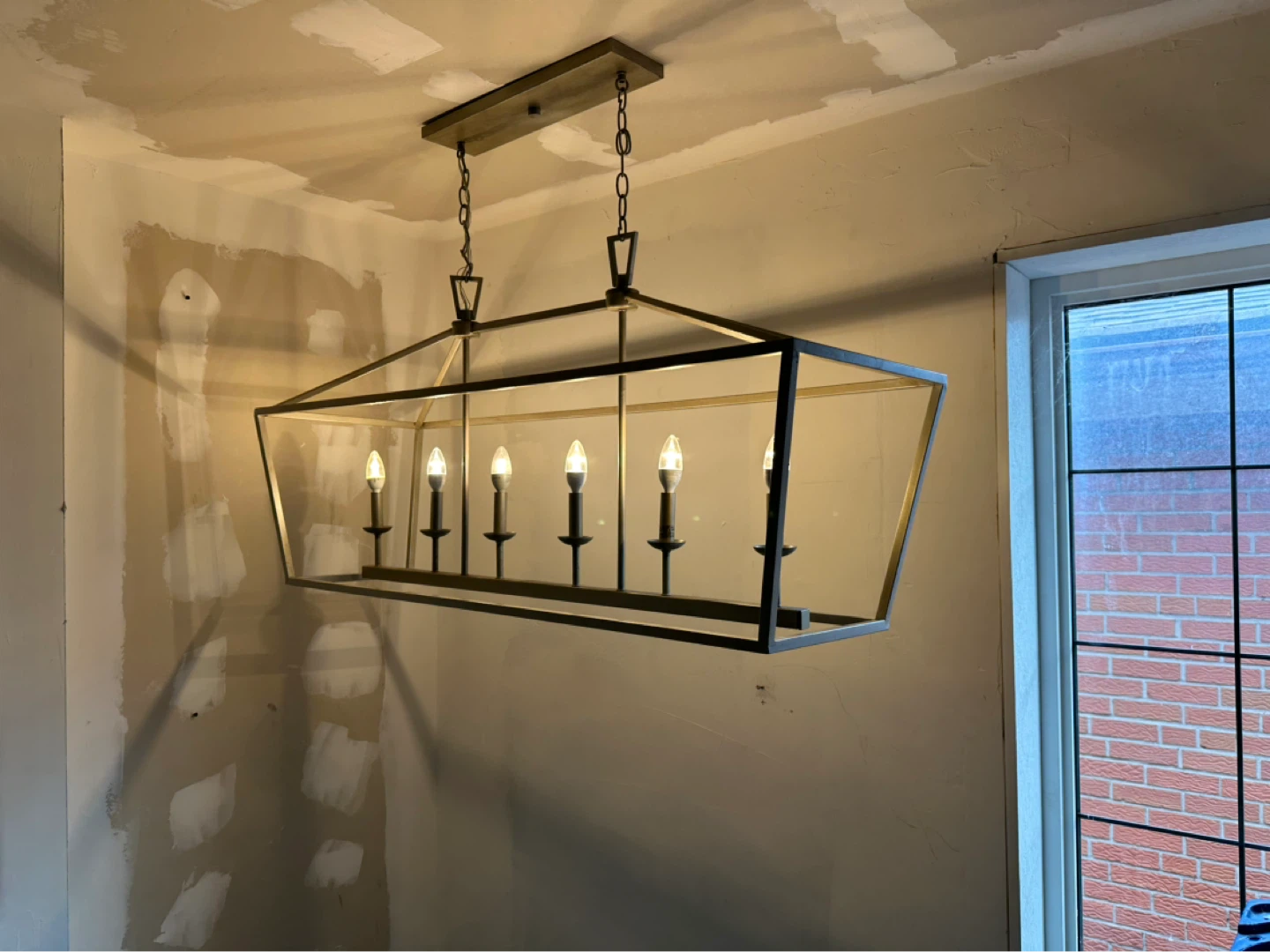 Modern Rectangular Chandelier – 6‑Light Metal & Glass