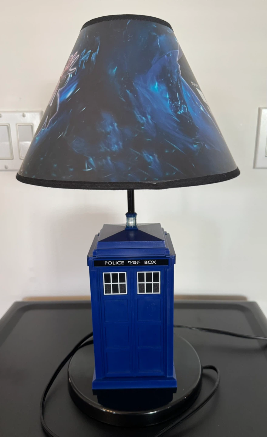 Vintage Collectors’ Dr Who Tardis Lamp - photo 4