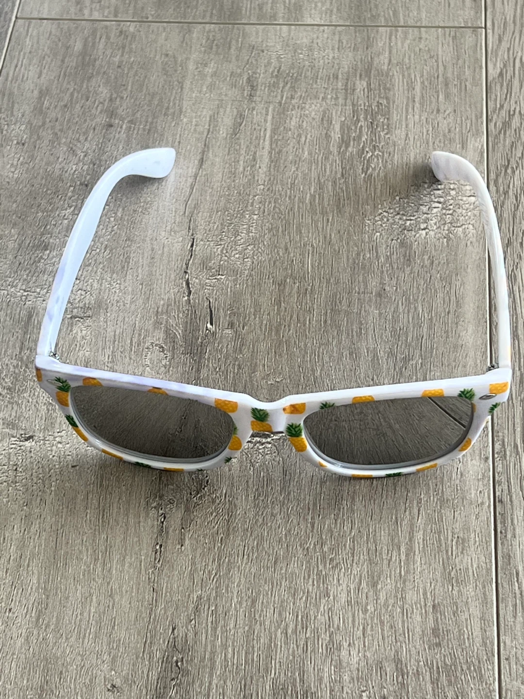 IZOD mirrored Sunglasses with Pineapple Print - photo 5