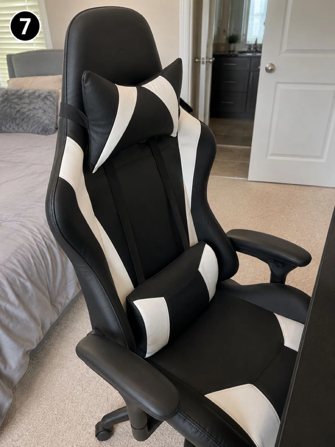Black and White Gaming Chair and Table - photo 2