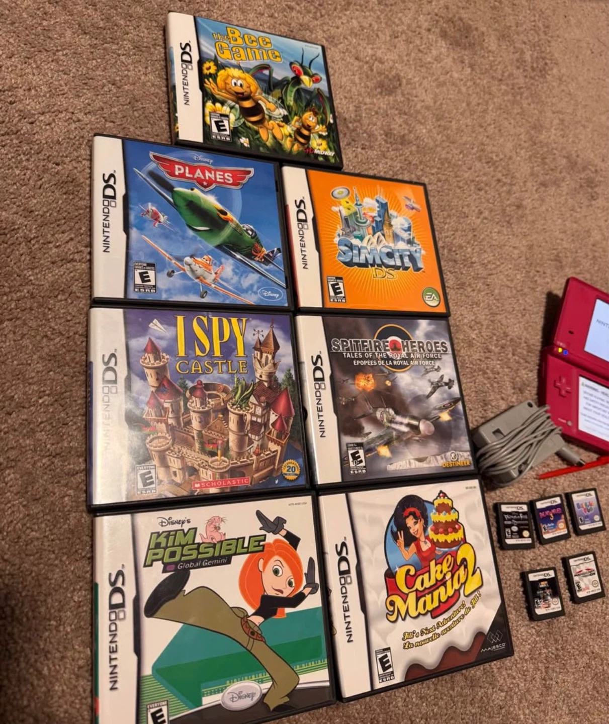 Nintendo DSi + 12 games - photo 2