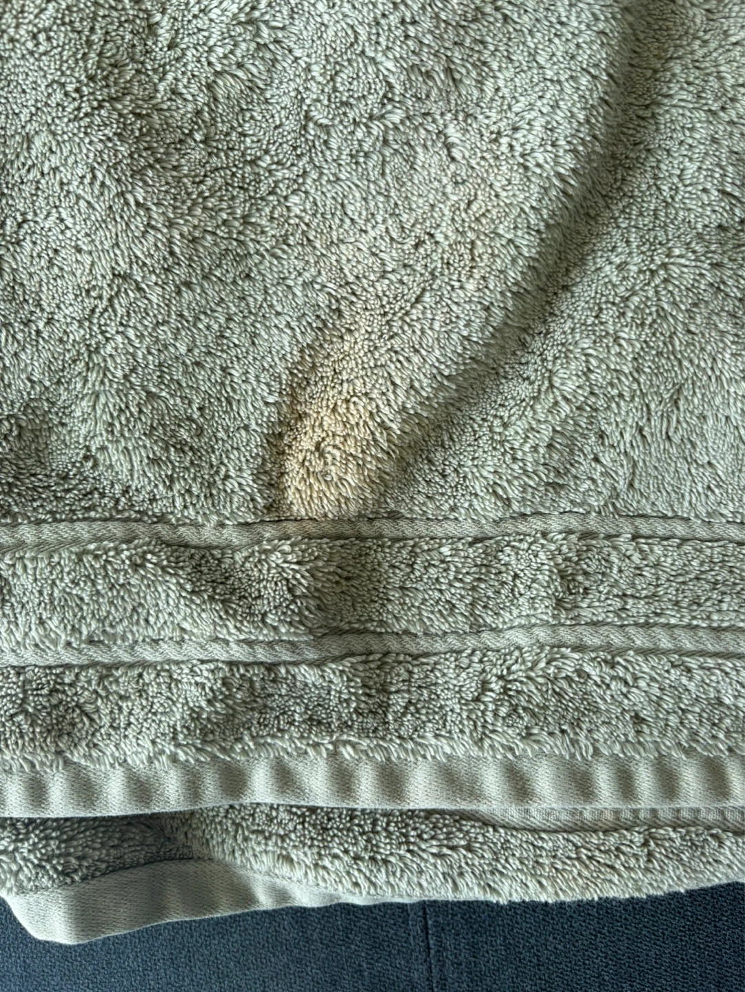 2 Large Towels - photo 3