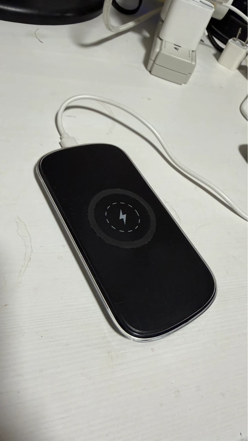 Wireless Charger with LED Light - photo 3