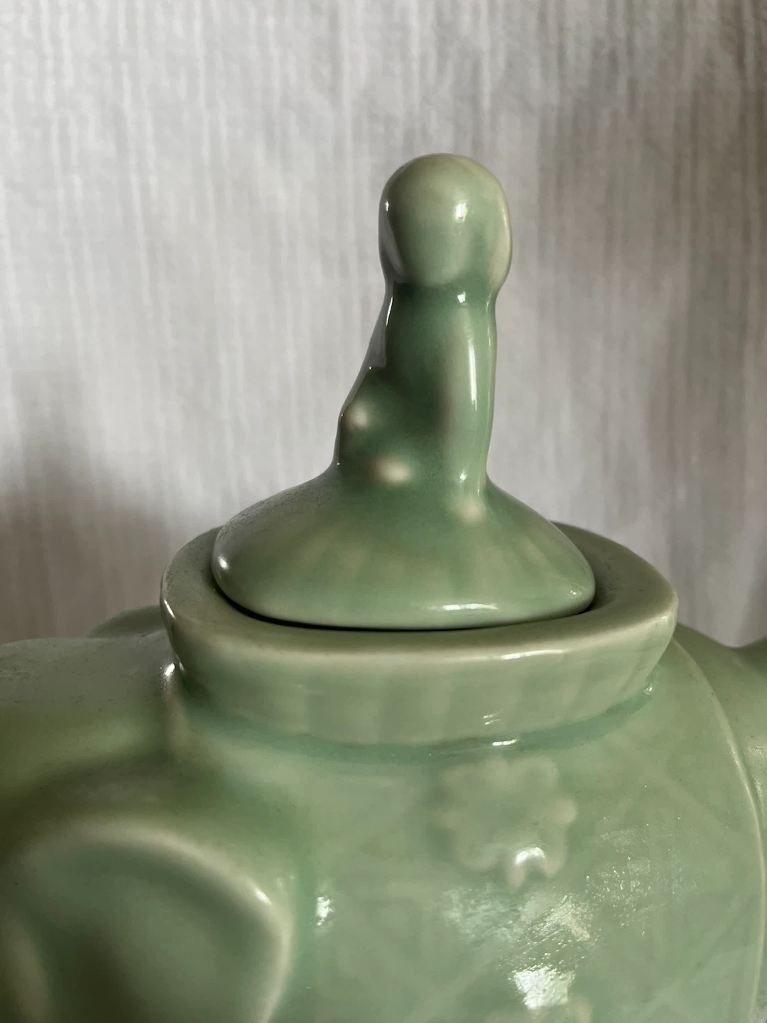 Jade Green Ceramic Vintage Girl on Elephant Tea Pot - photo 3