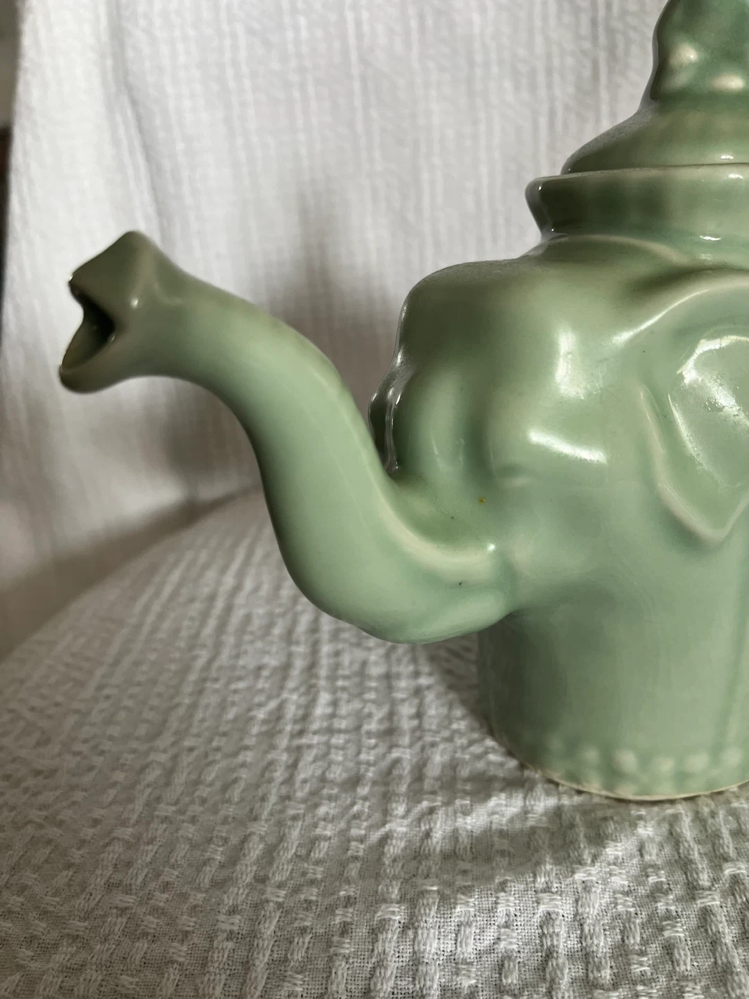 Jade Green Ceramic Vintage Girl on Elephant Tea Pot - photo 4
