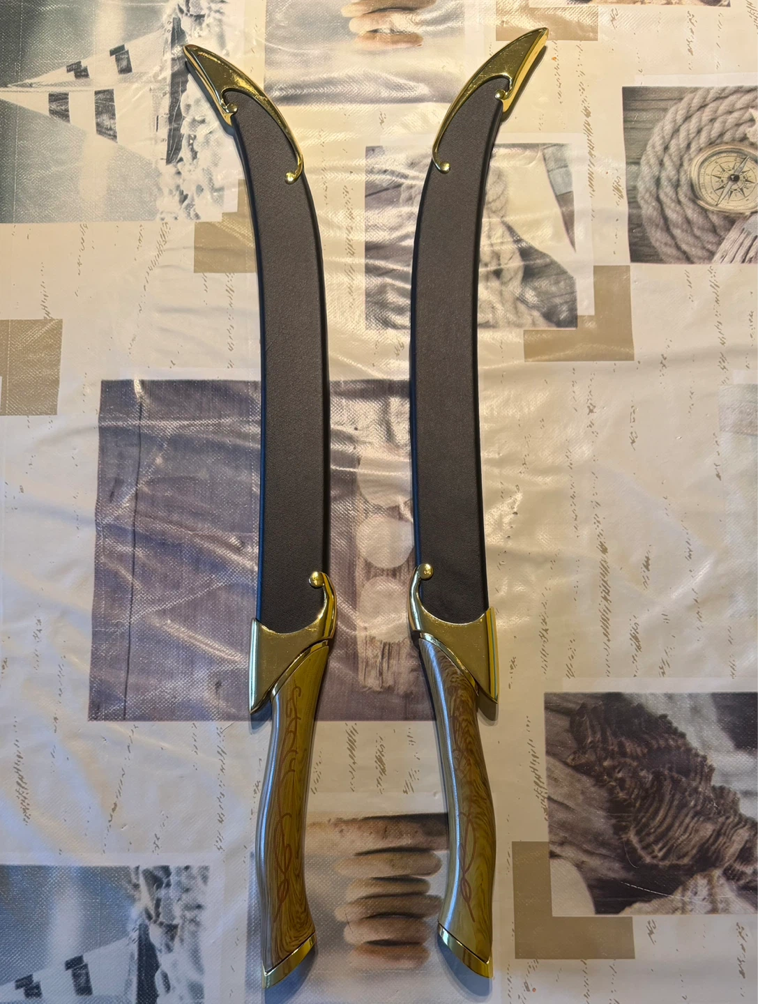 Set of 2 Decorative Daggers with Sheaths