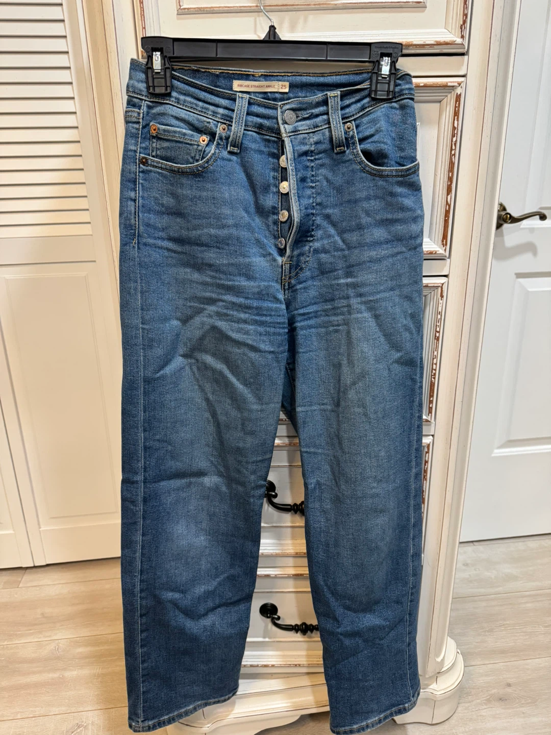 Levi's Women's Ribcage Straight Ankle Size 25 - Medium Wash - photo 2
