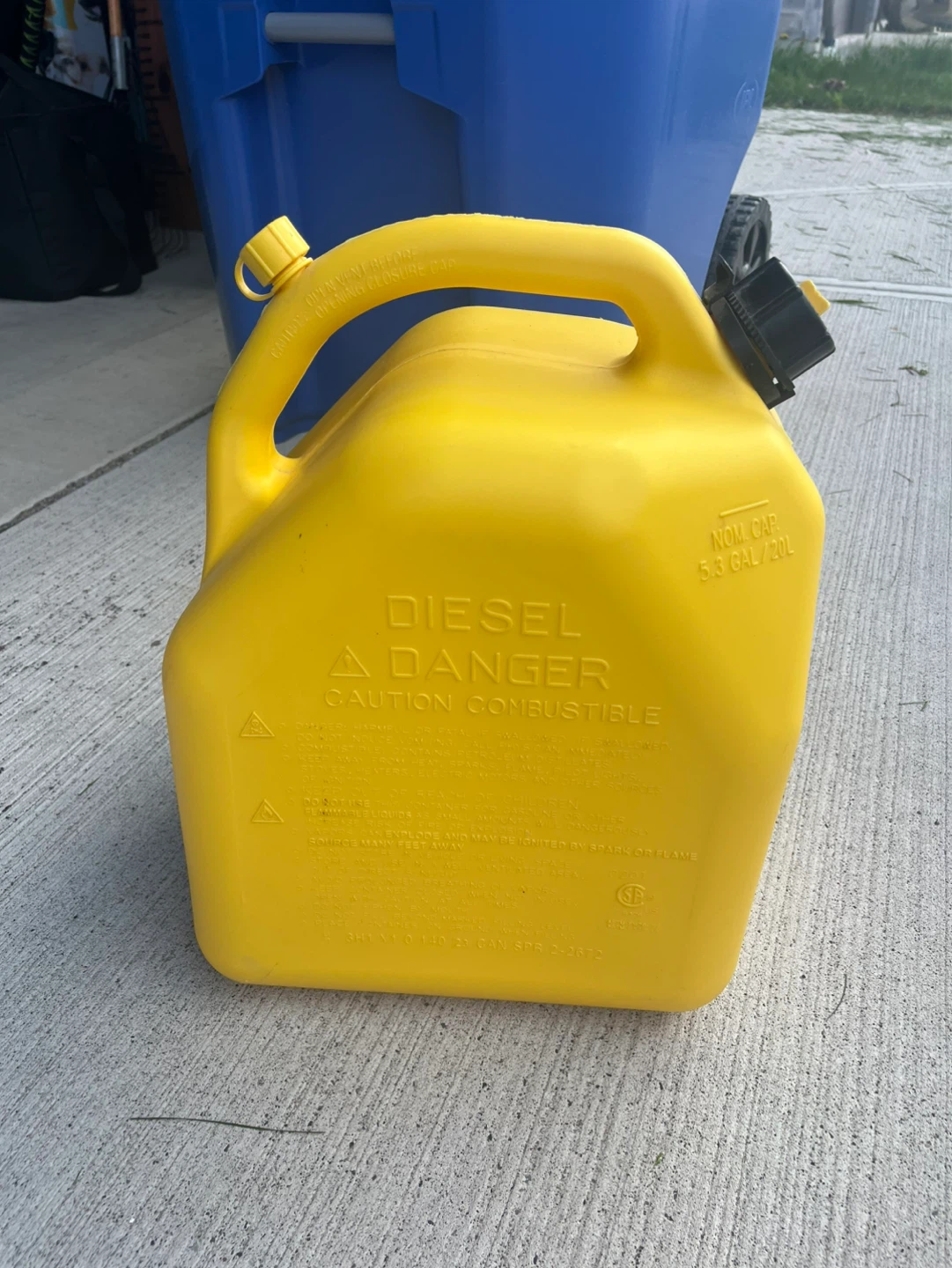 20L Diesel Fuel Can - photo 2