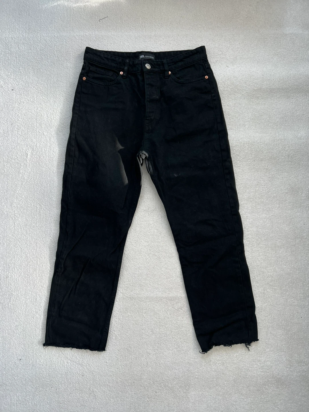 ZARA Black Denim Jeans - Size 8 (USA)