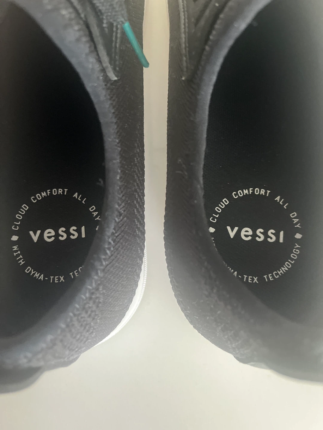 New Vessi Sneaker - US W9 - photo 4