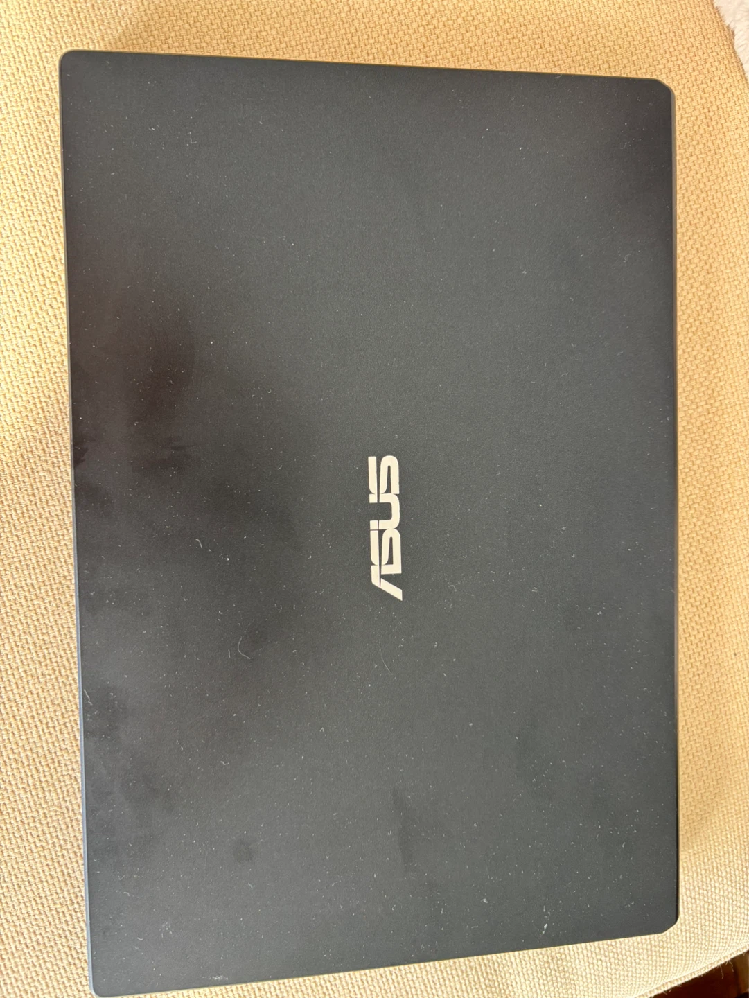 ASUS Laptop with NumberPad and Lay-flat Display