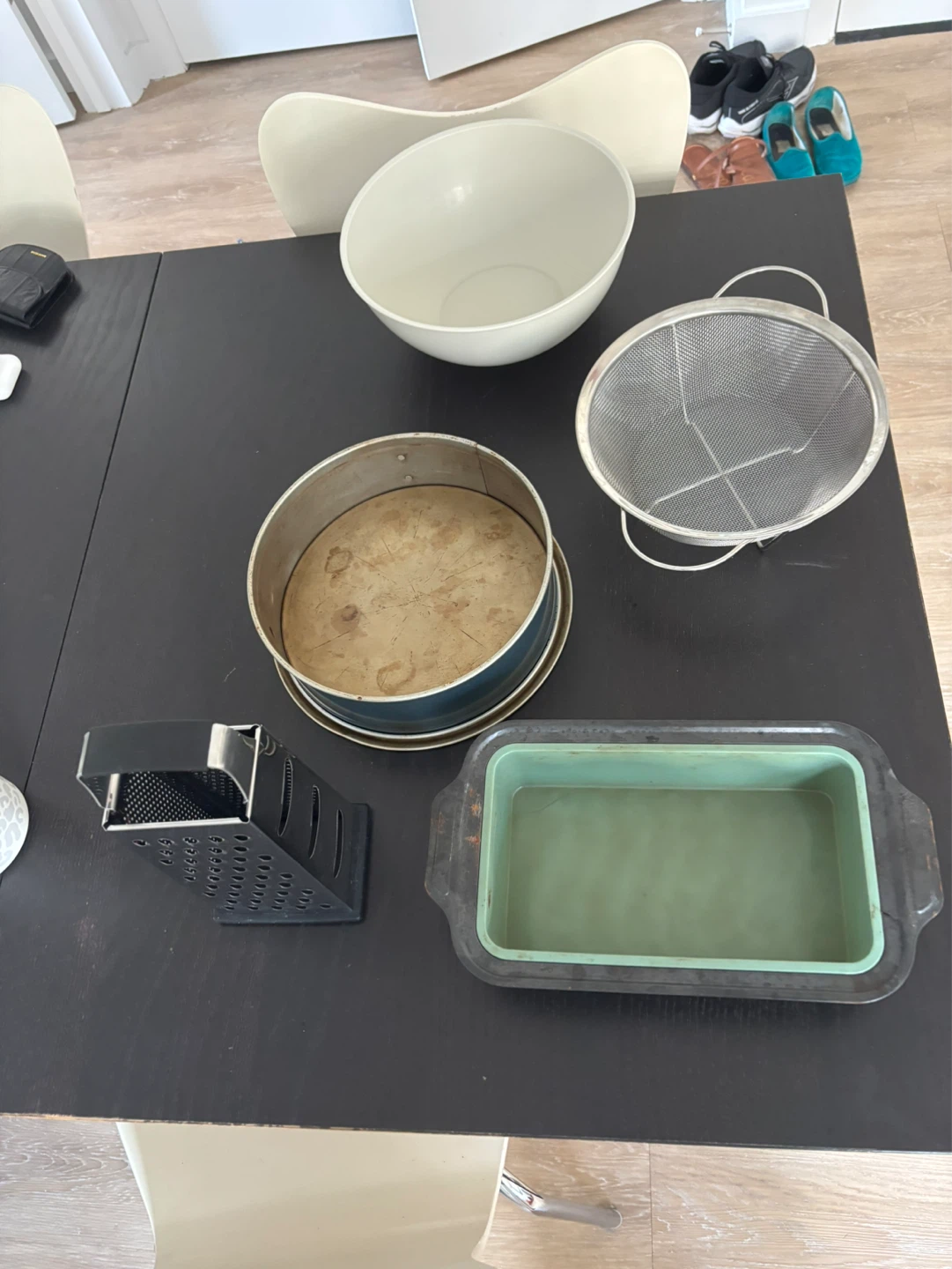 Cooking set - cake pan, loaf pan, strainer, grater, cooking bowl