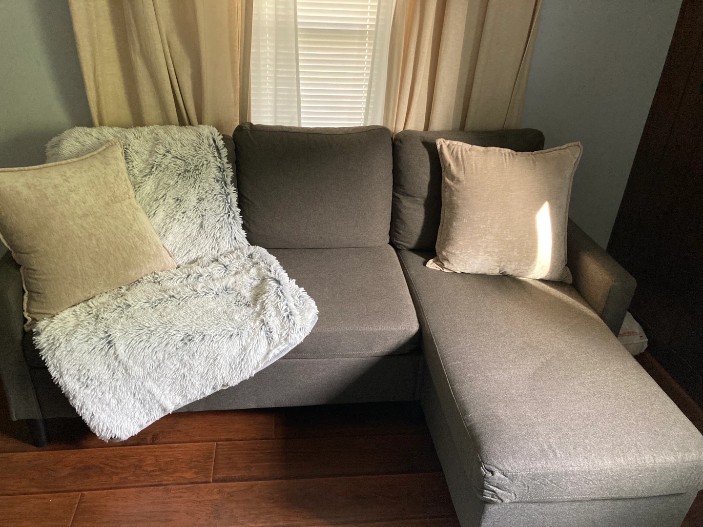 Zinus Grey Sectional Sofa with Chaise