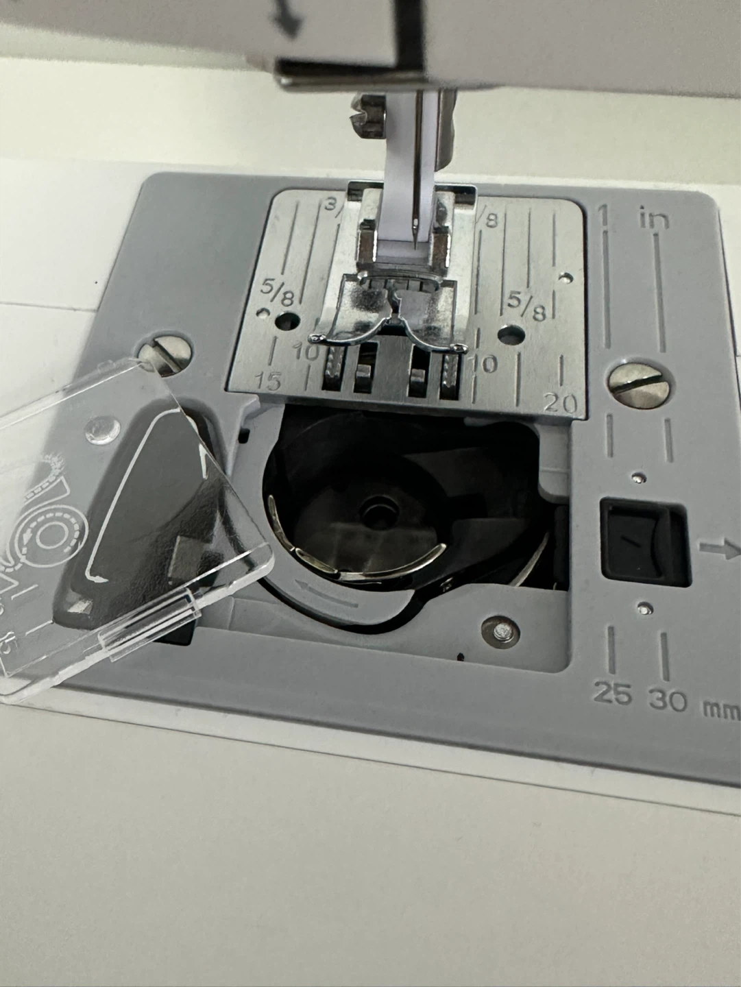 Singer Simple Sewing Machine - photo 3