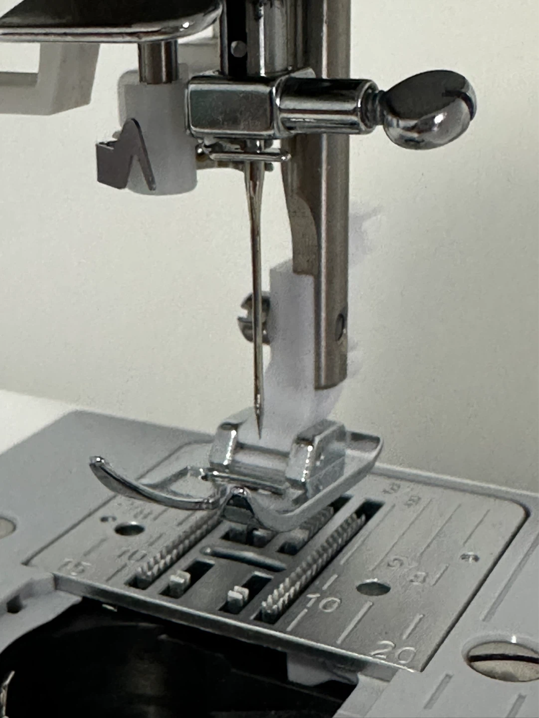 Singer Simple Sewing Machine - photo 4