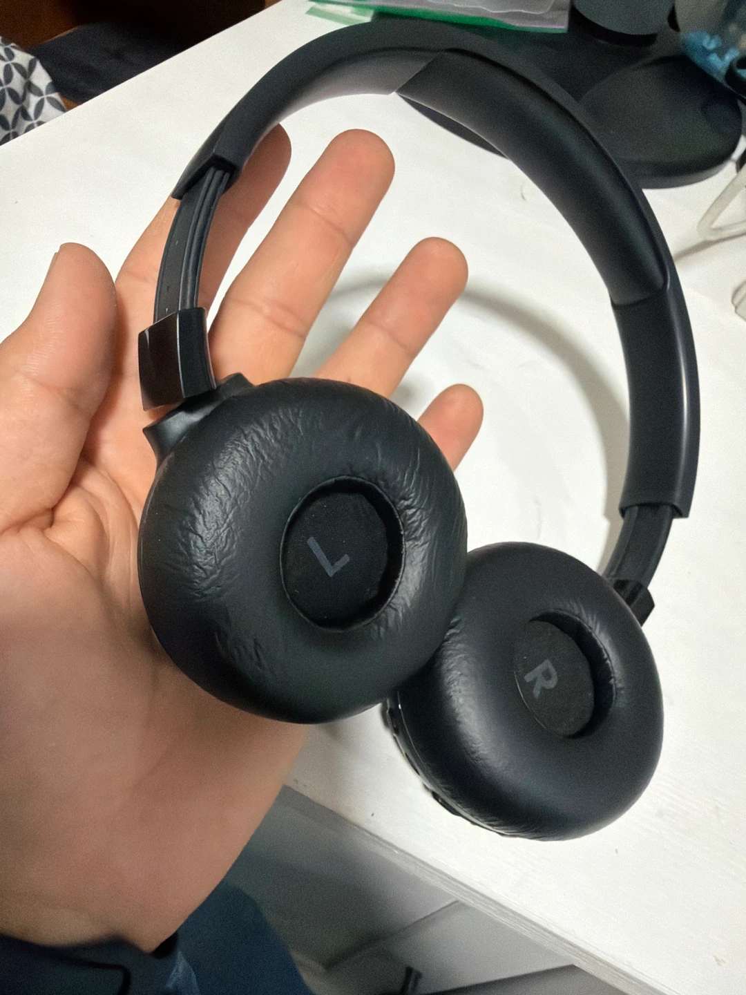 Black JBL Wireless Headphones - photo 4