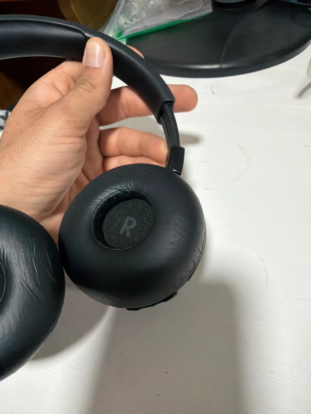 Black JBL Wireless Headphones - photo 3