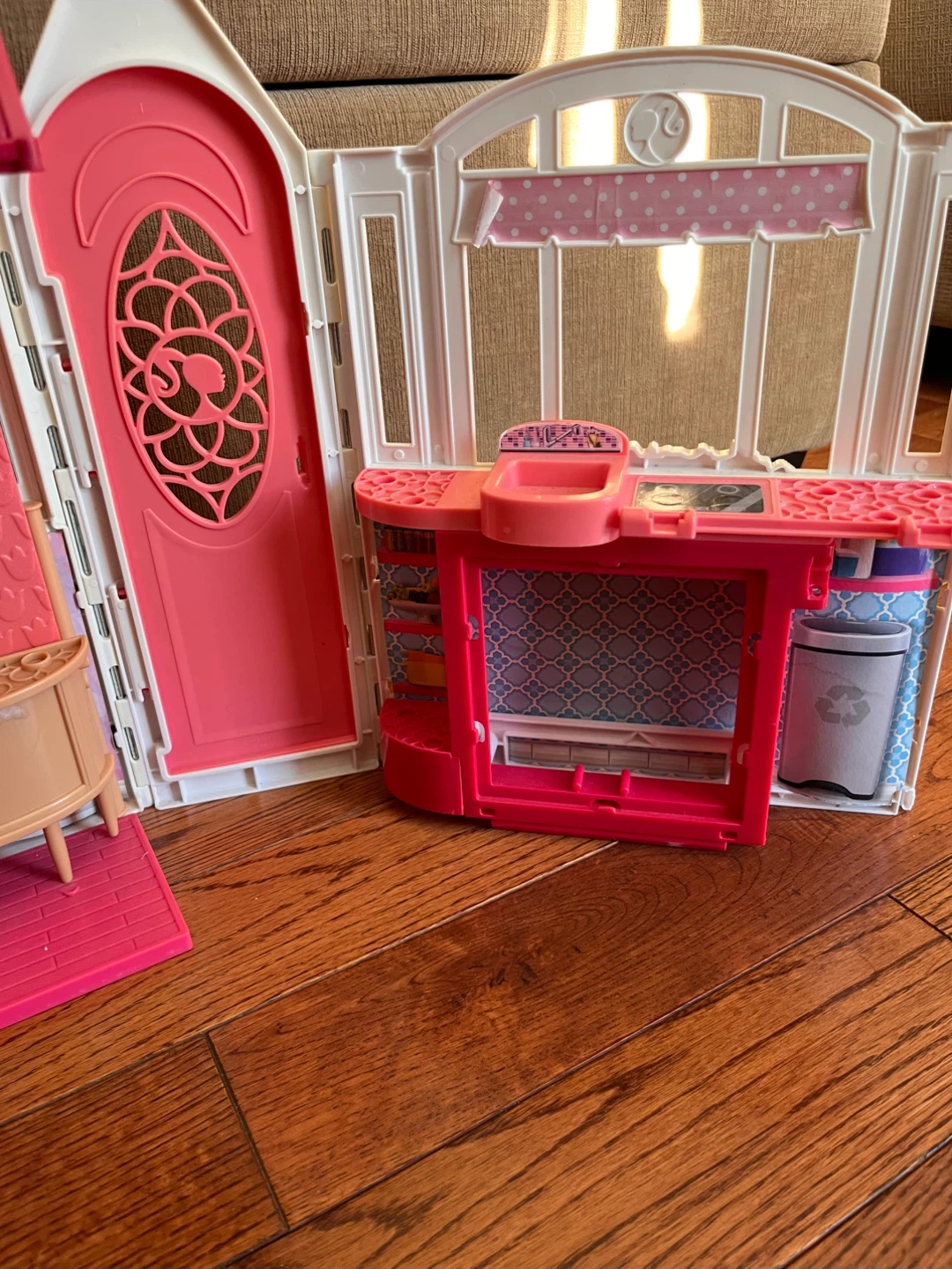 Barbie Dreamhouse Dollhouse Foldout Playset - photo 4