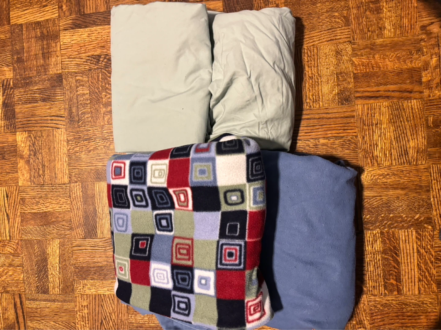 Large lot of Twin bed sheets - photo 2