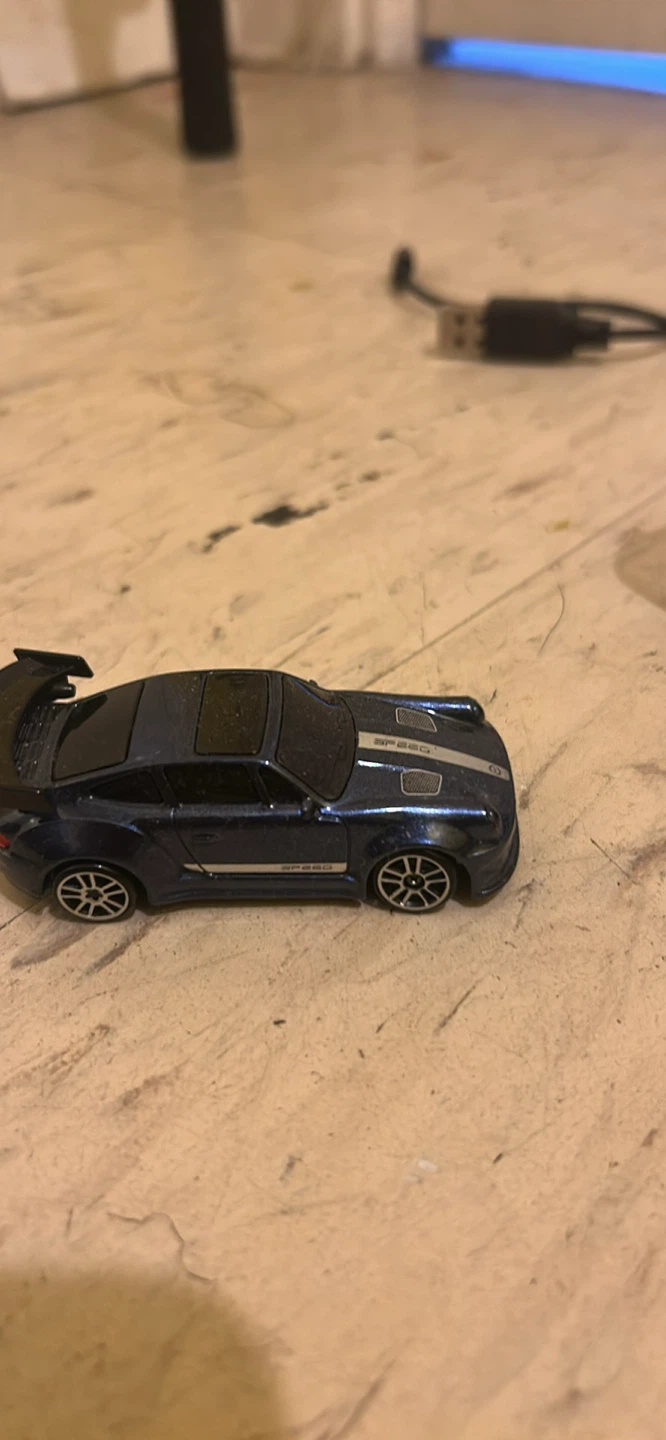 RC Car with Remote Control - photo 3
