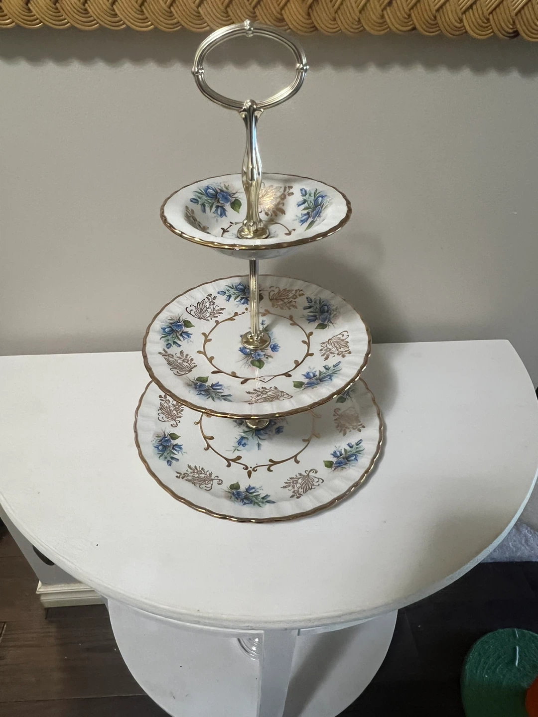 Vintage Avon Wood & Sons Cake Stand – Alpine White Ironstone
