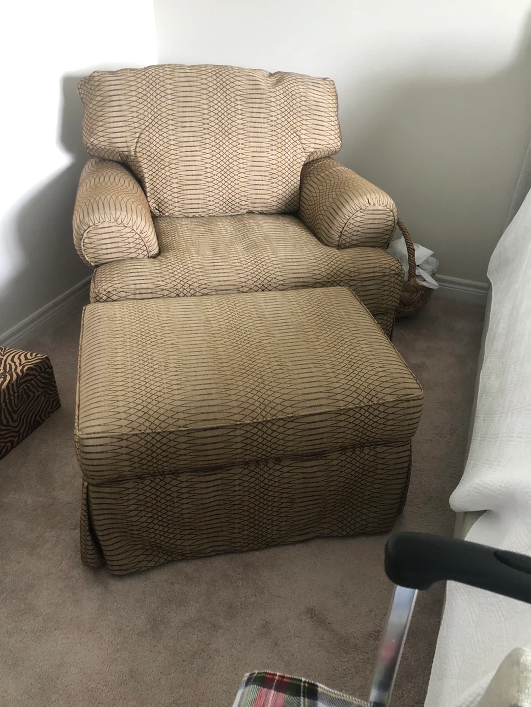 Armchair with Ottoman - photo 2