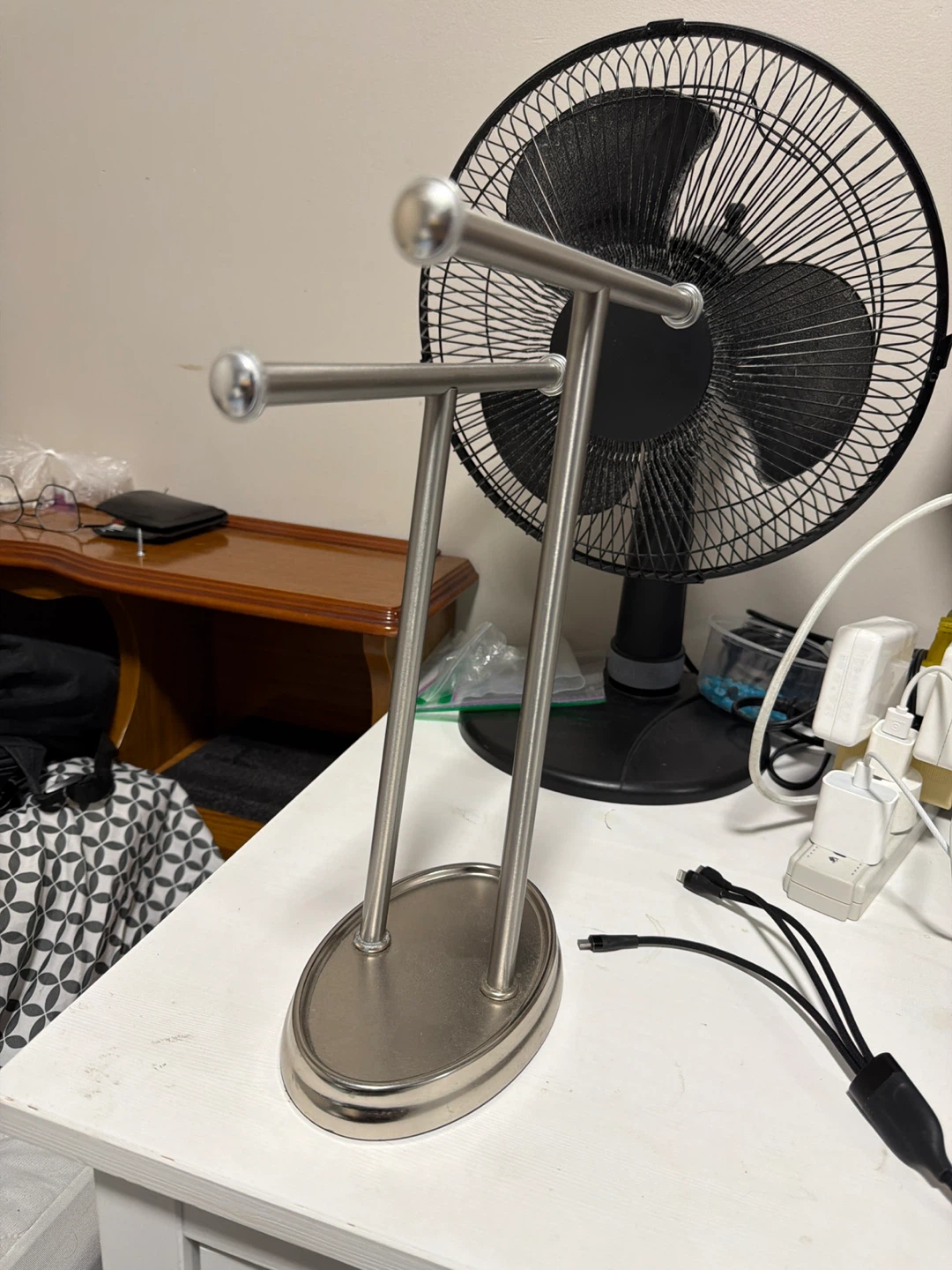 Umbra Metal Towel Holder Stand - photo 4