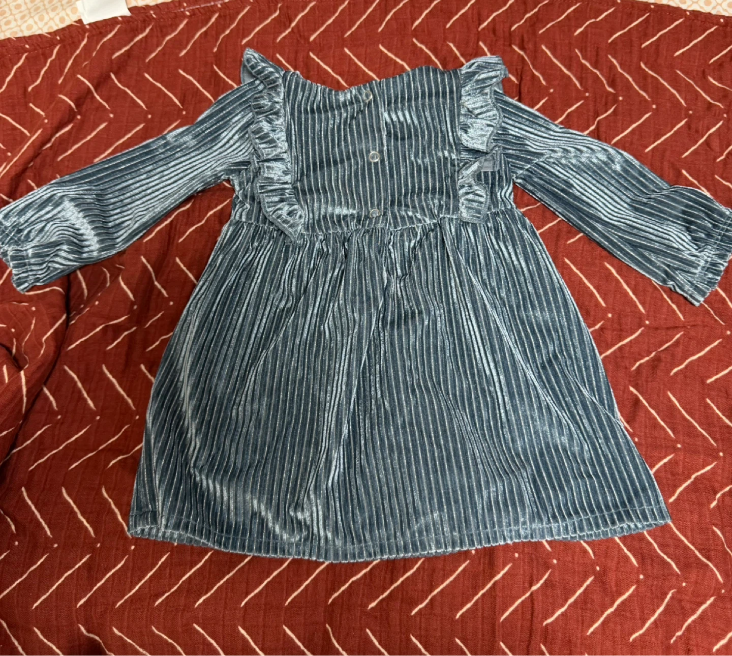 Baby Girl's Velvet Dress and sleep suit - photo 3