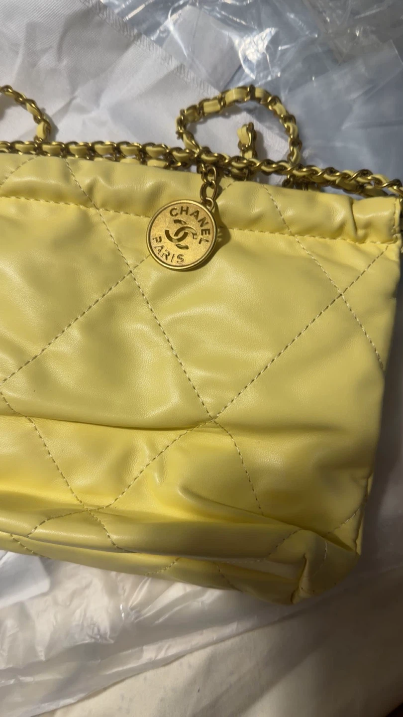 Chanel Quilted Lambskin Small Hobo Bag Yellow - photo 4