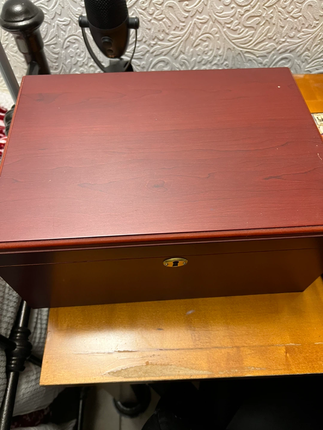Wooden Cigar Humidor Box with Hygrometer - photo 3