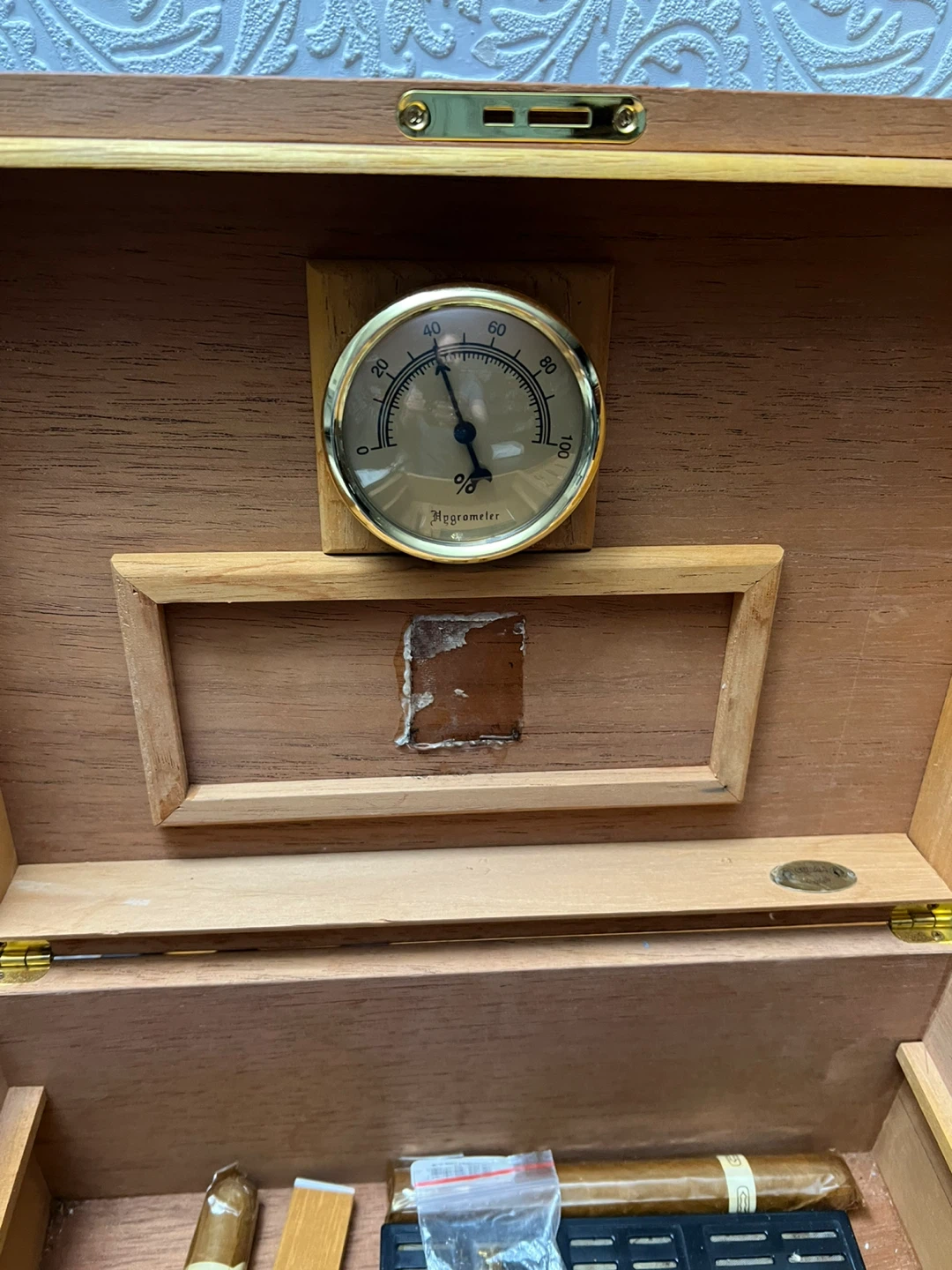 Wooden Cigar Humidor Box with Hygrometer - photo 5