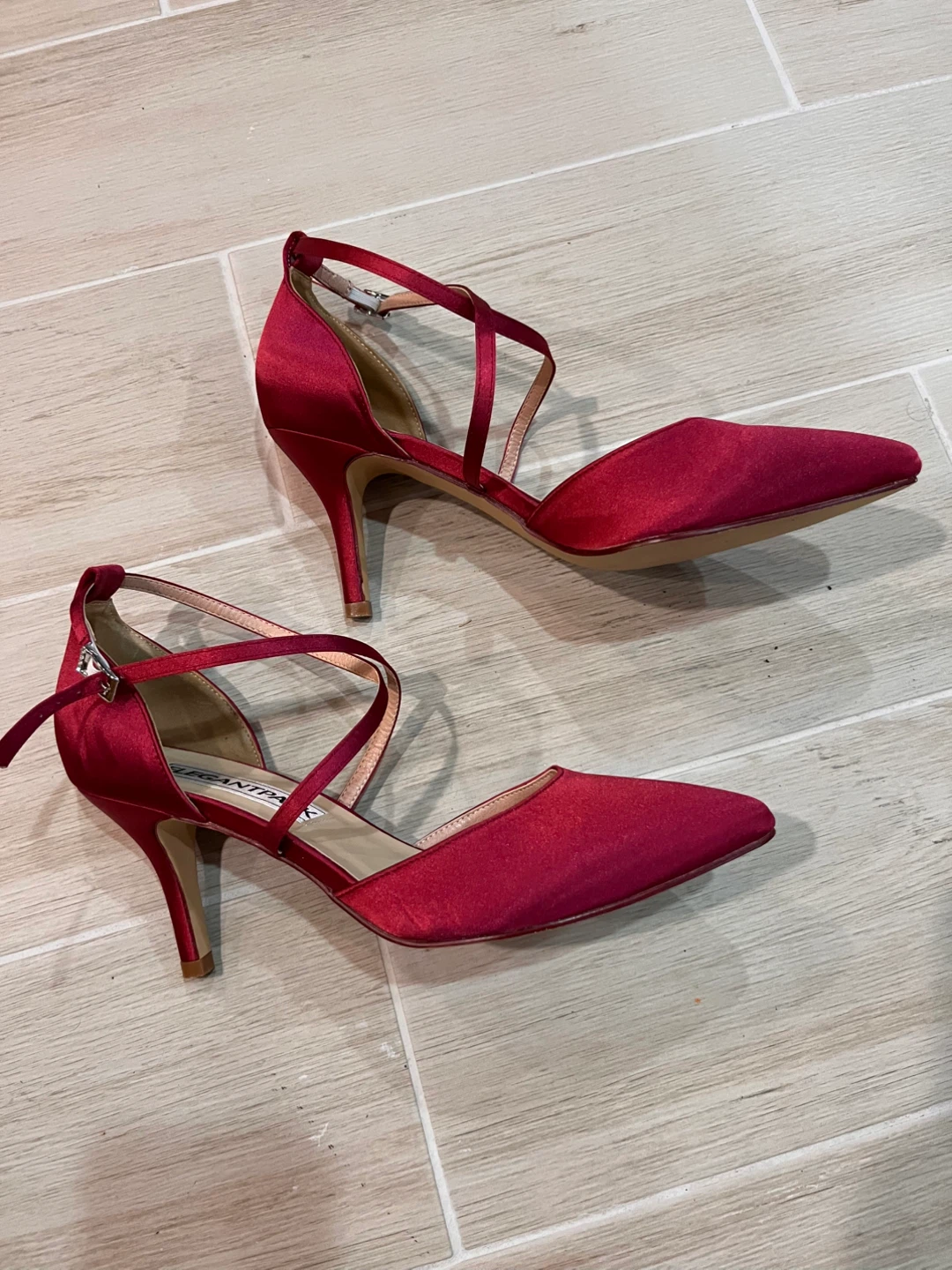 NEW Size 9 Elegant Park Red Satin Heels Shoes - photo 4