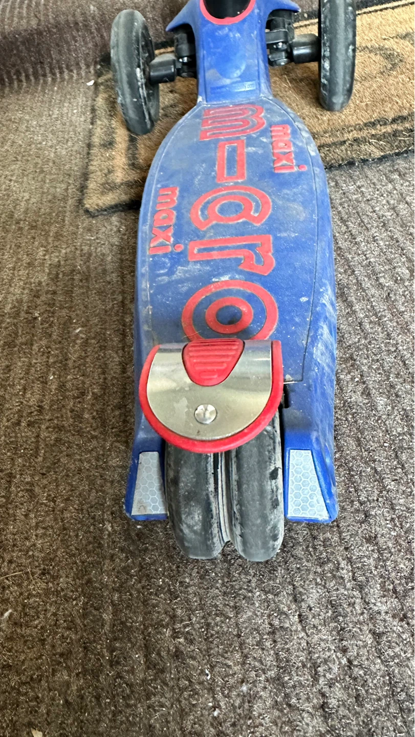 Micro Maxi Deluxe Scooter - photo 3