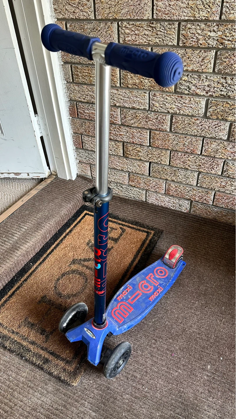 Micro Maxi Deluxe Scooter