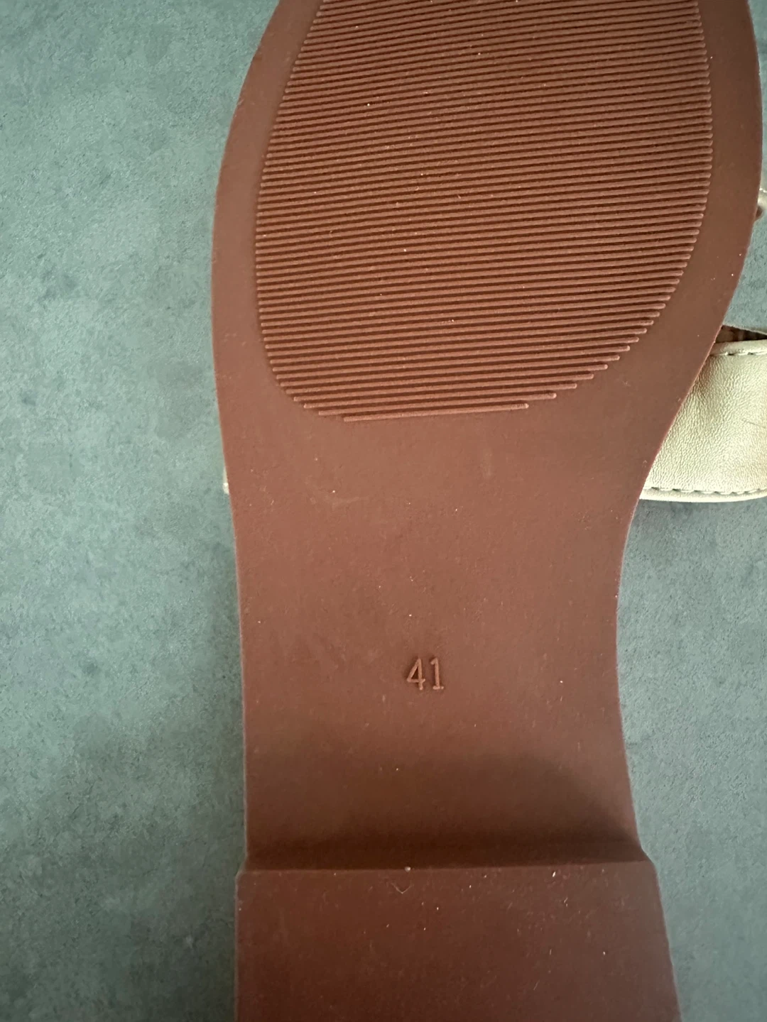 Women's Gold Slide Sandals Size 41 - photo 5